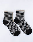 Picnic Mid Crew Socks: Oatmeal Red